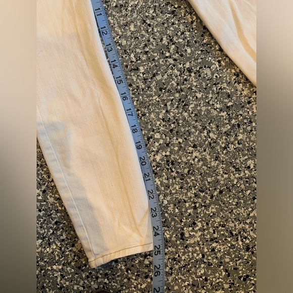 L'AGENCE DENIM MARGOT JEANS IN CREAM - Picture 5 of 7